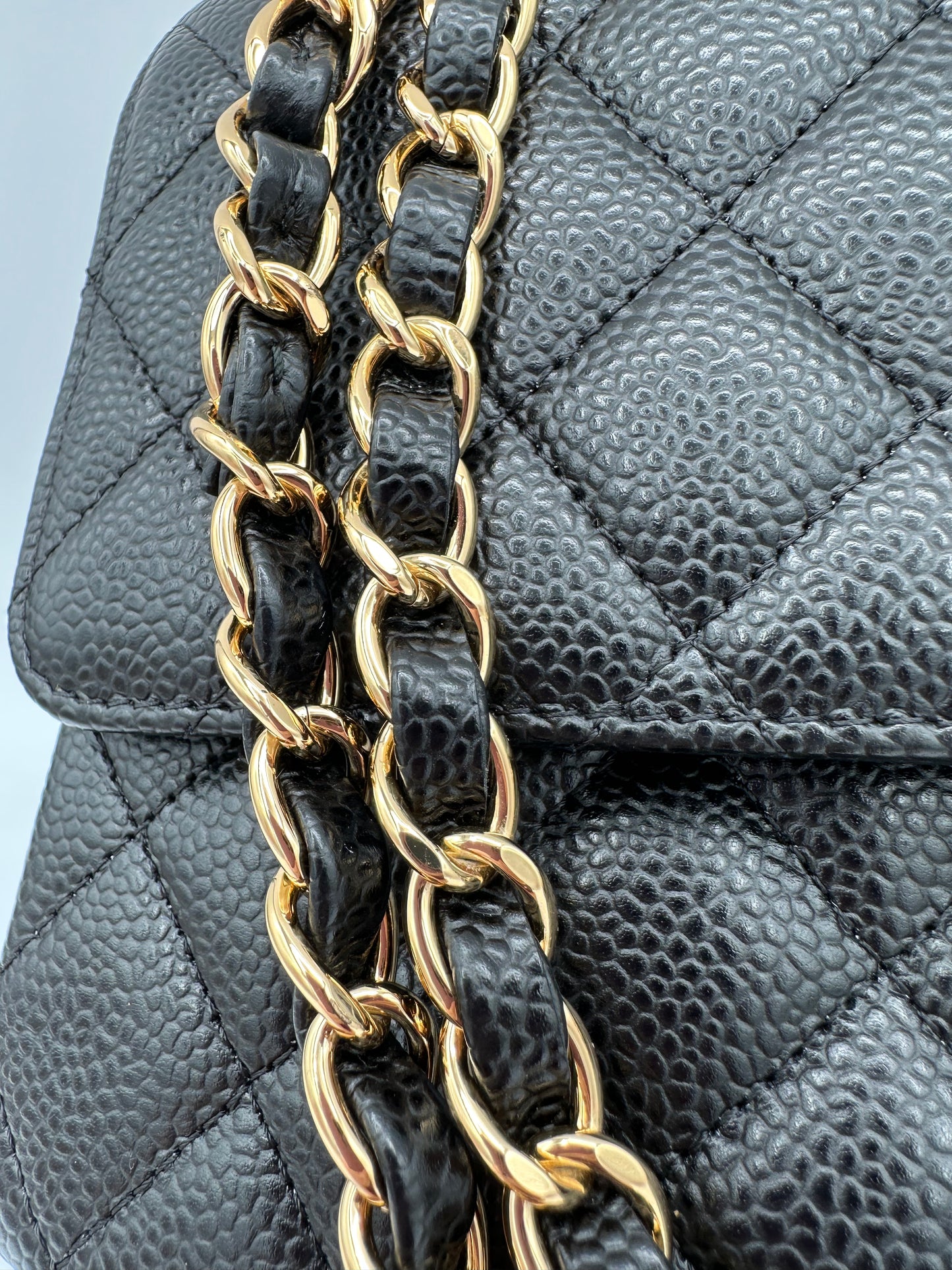 CHANEL Medium Caviar Double Flap GHW