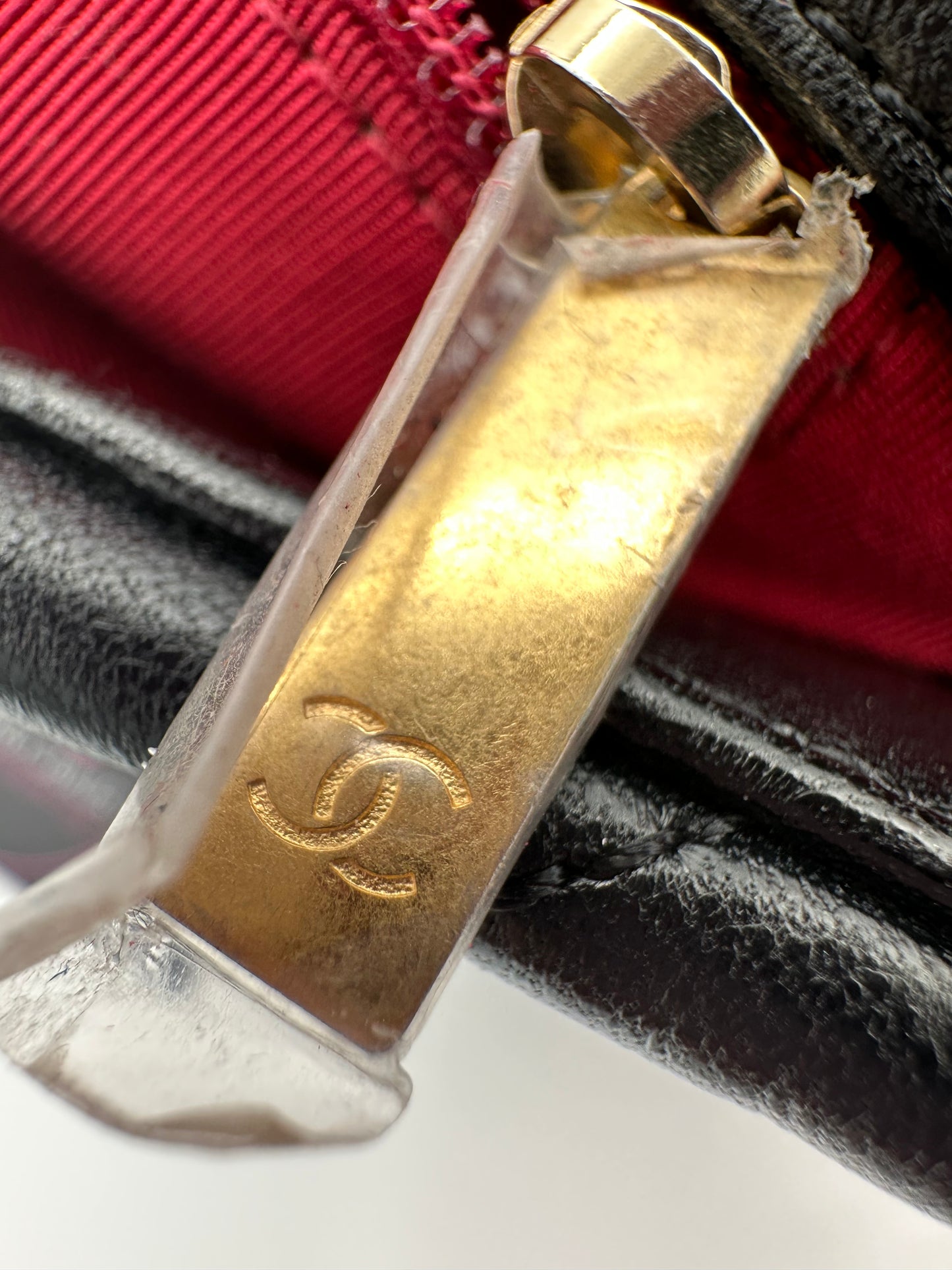 CHANEL 19 Small Flap Microchip