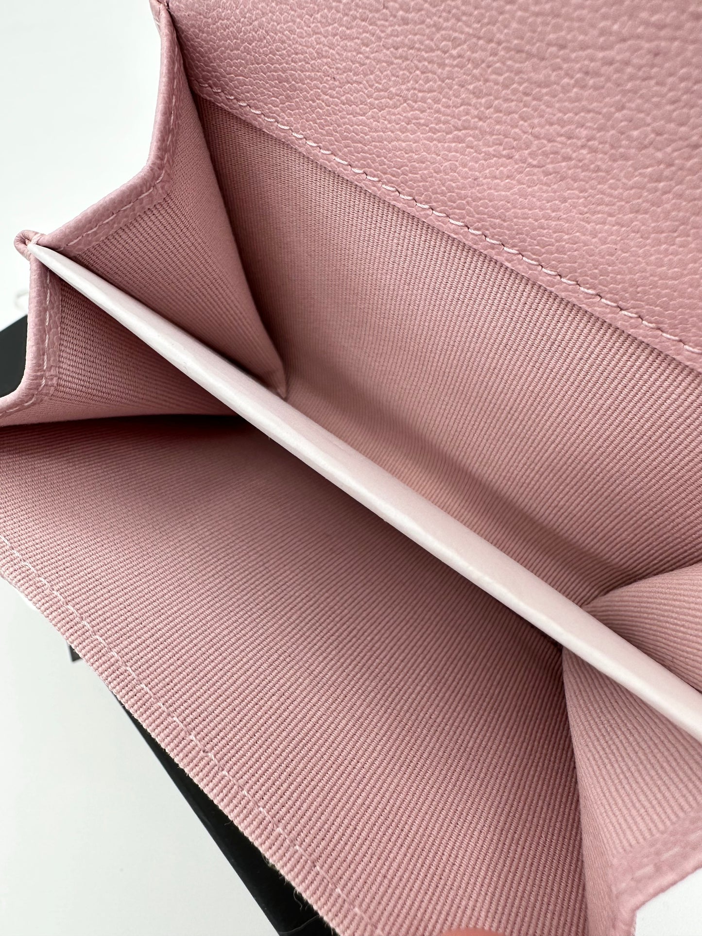 CHANEL 22B Pink Caviar Snap Card Holder