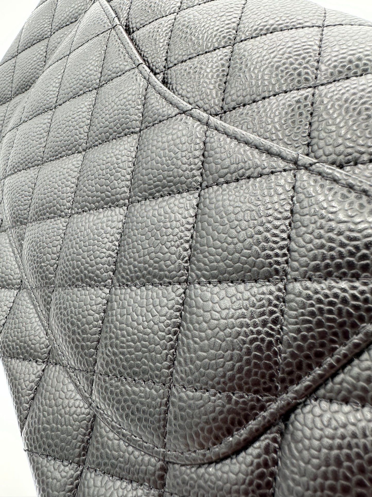 CHANEL Medium Caviar Double Flap GHW