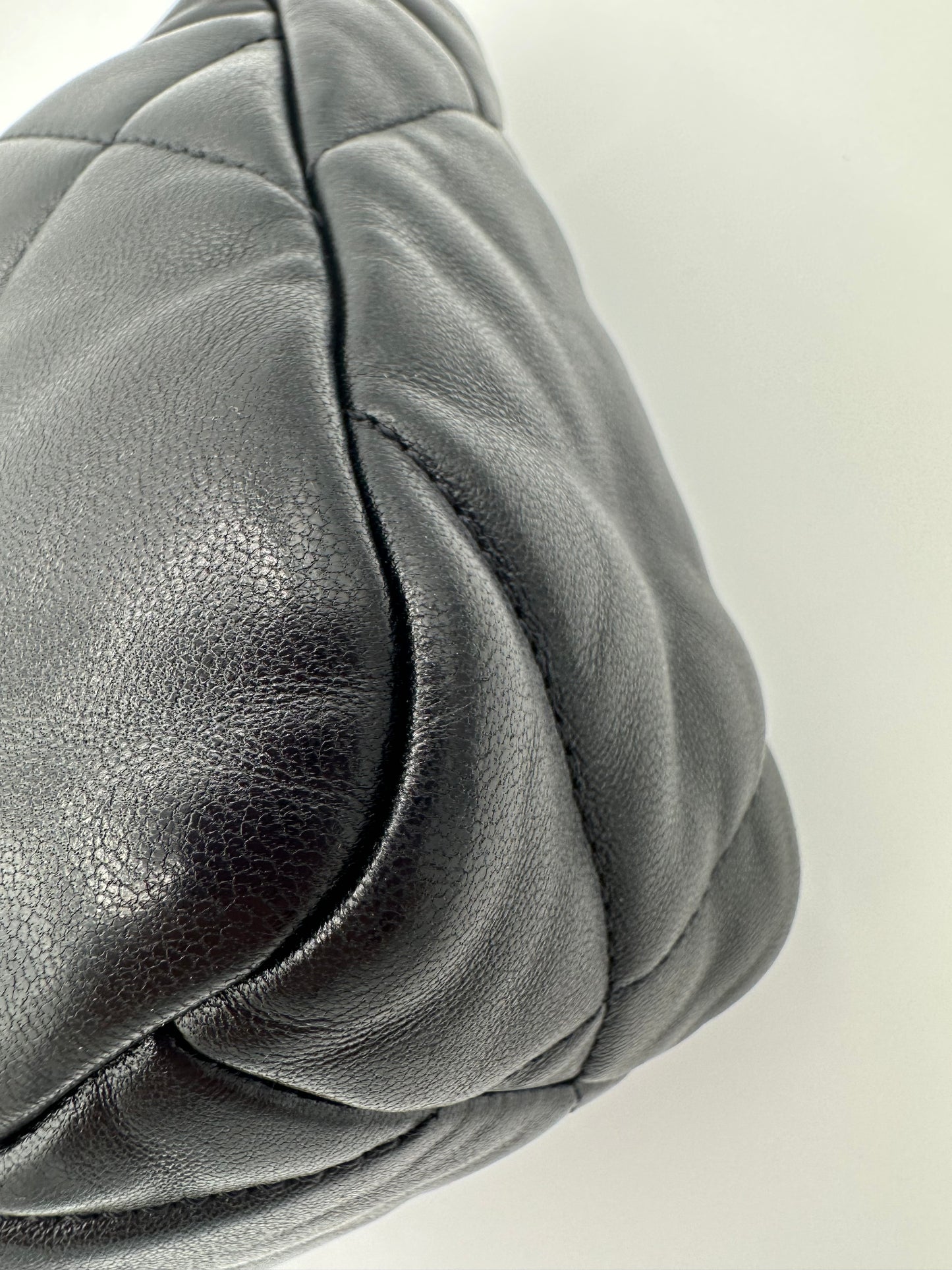 CHANEL 19 Small Flap Microchip