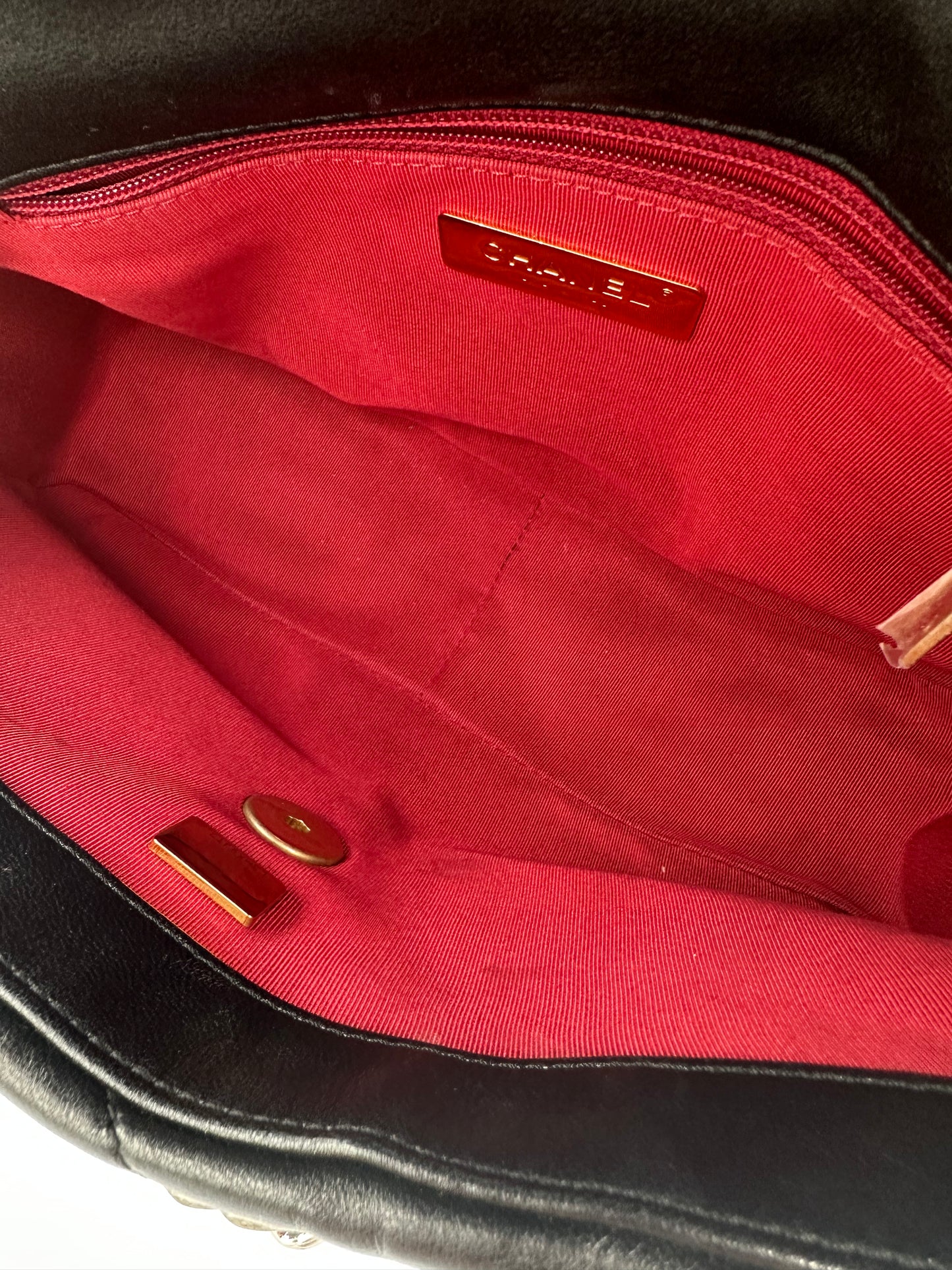 CHANEL 19 Small Flap Microchip
