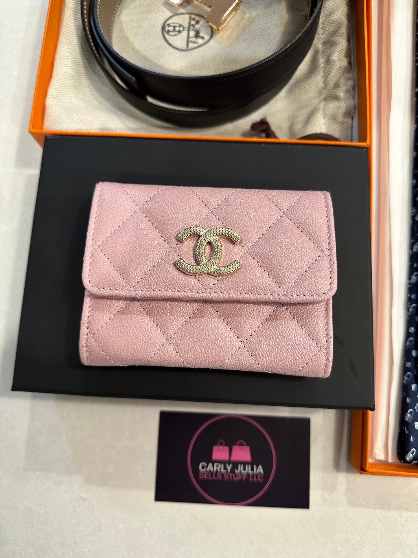 CHANEL 22B Pink Caviar Snap Card Holder