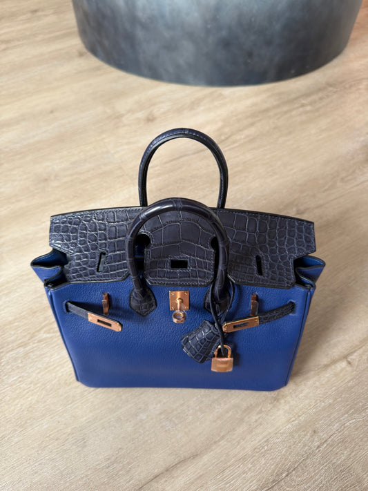 Birkin 25 Novillo Matte Alligator Bleu Saphir Bleu Marine RGHW
