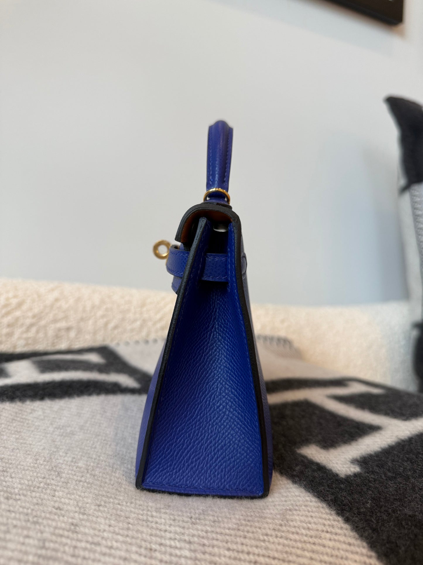 Hermes 2022 Mini Kelly 20 Blue Electrique / Encre / Gold With Gold Hardware - Carly Julia Sells Stuff, LLC