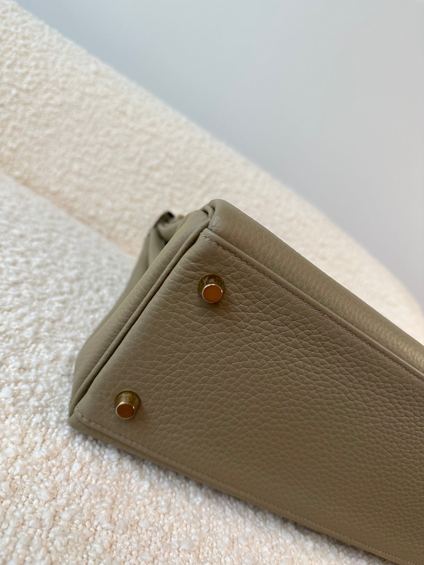 Hermes 2024 Kelly 28 Beige Marfa Retourne GHW - Carly Julia Sells Stuff, LLC