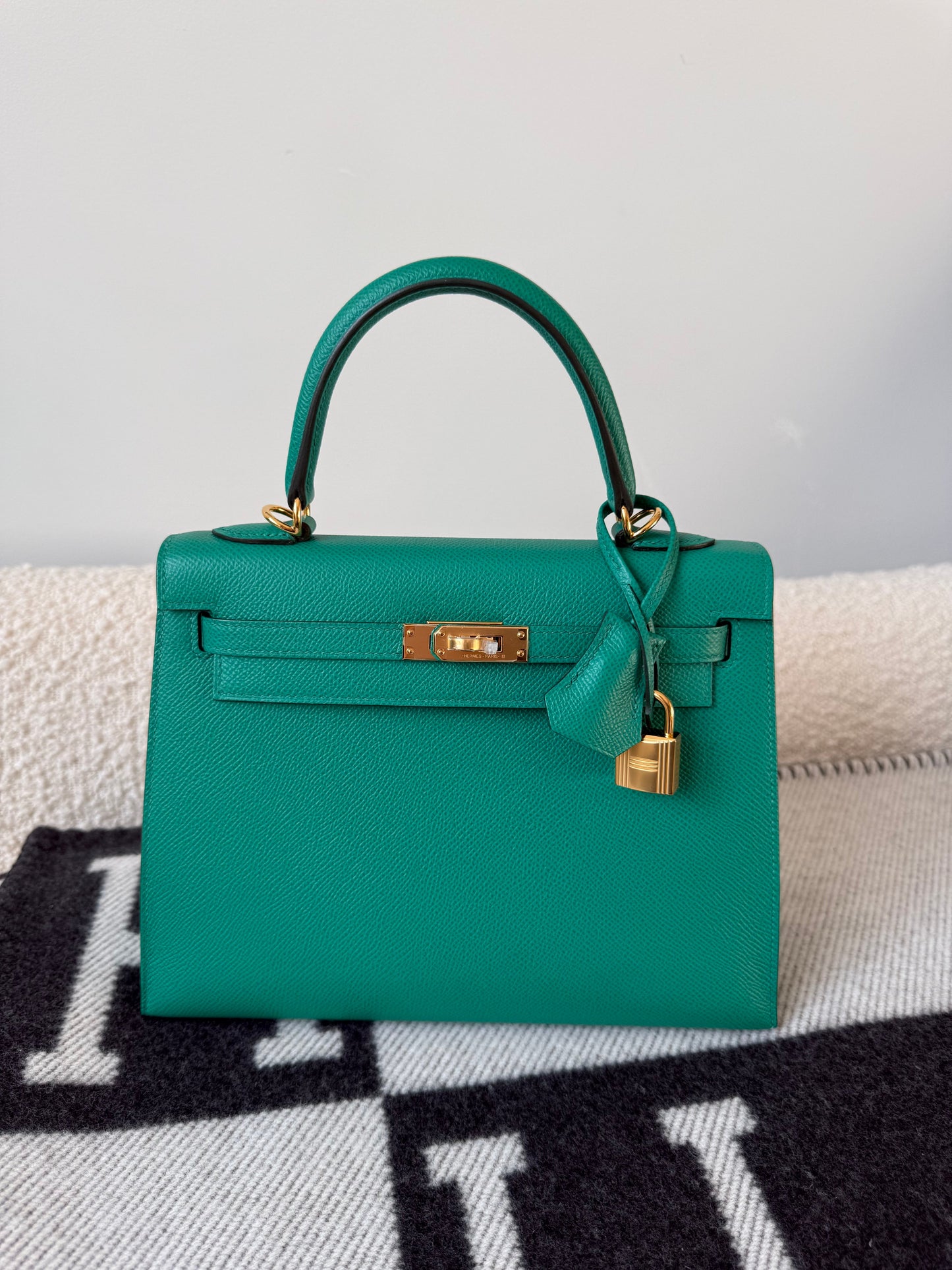 Hermes Kelly 25 Epsom Sellier Vert Jade GHW - Carly Julia Sells Stuff, LLC
