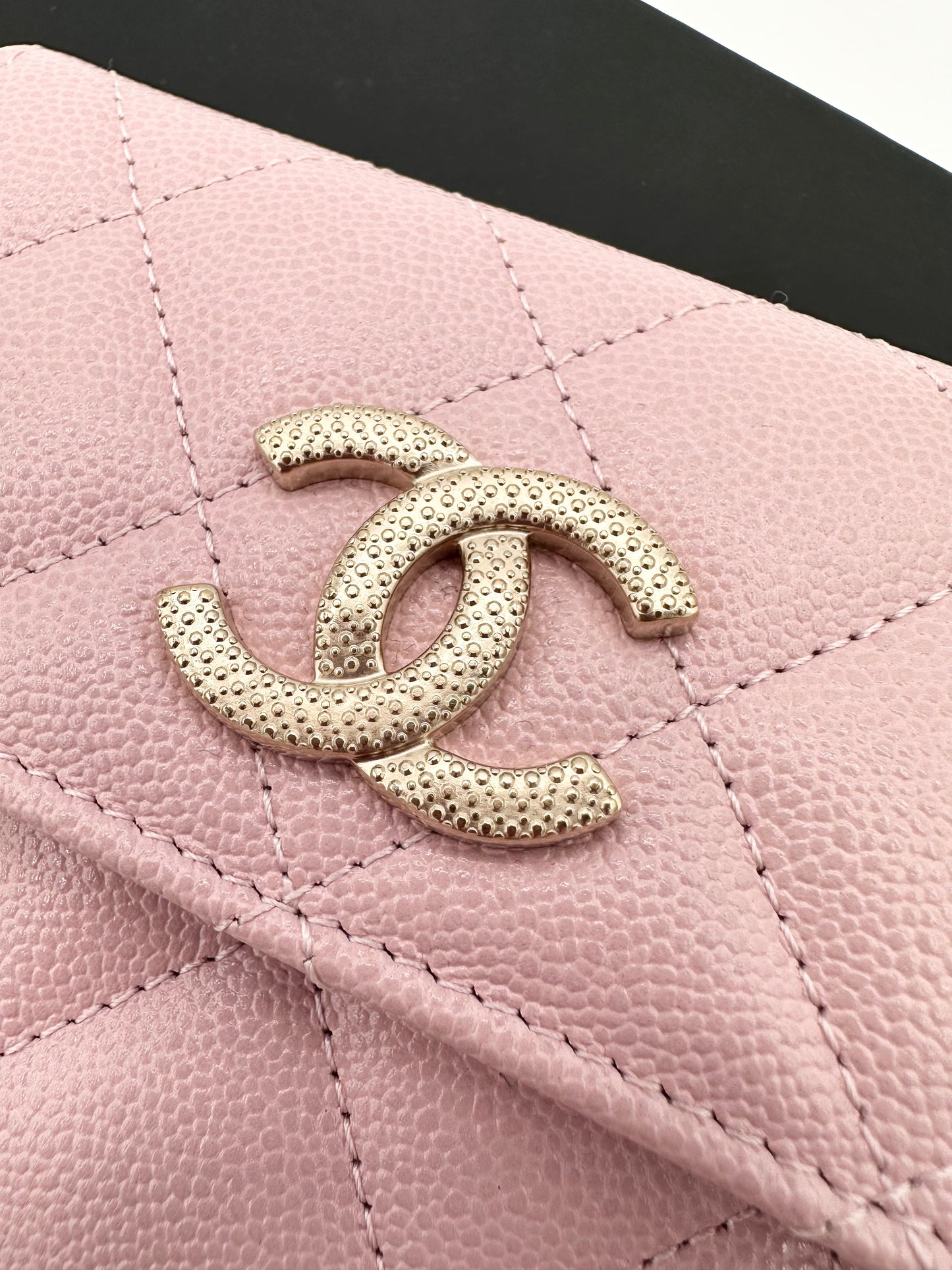 CHANEL 22B Pink Caviar Snap Card Holder