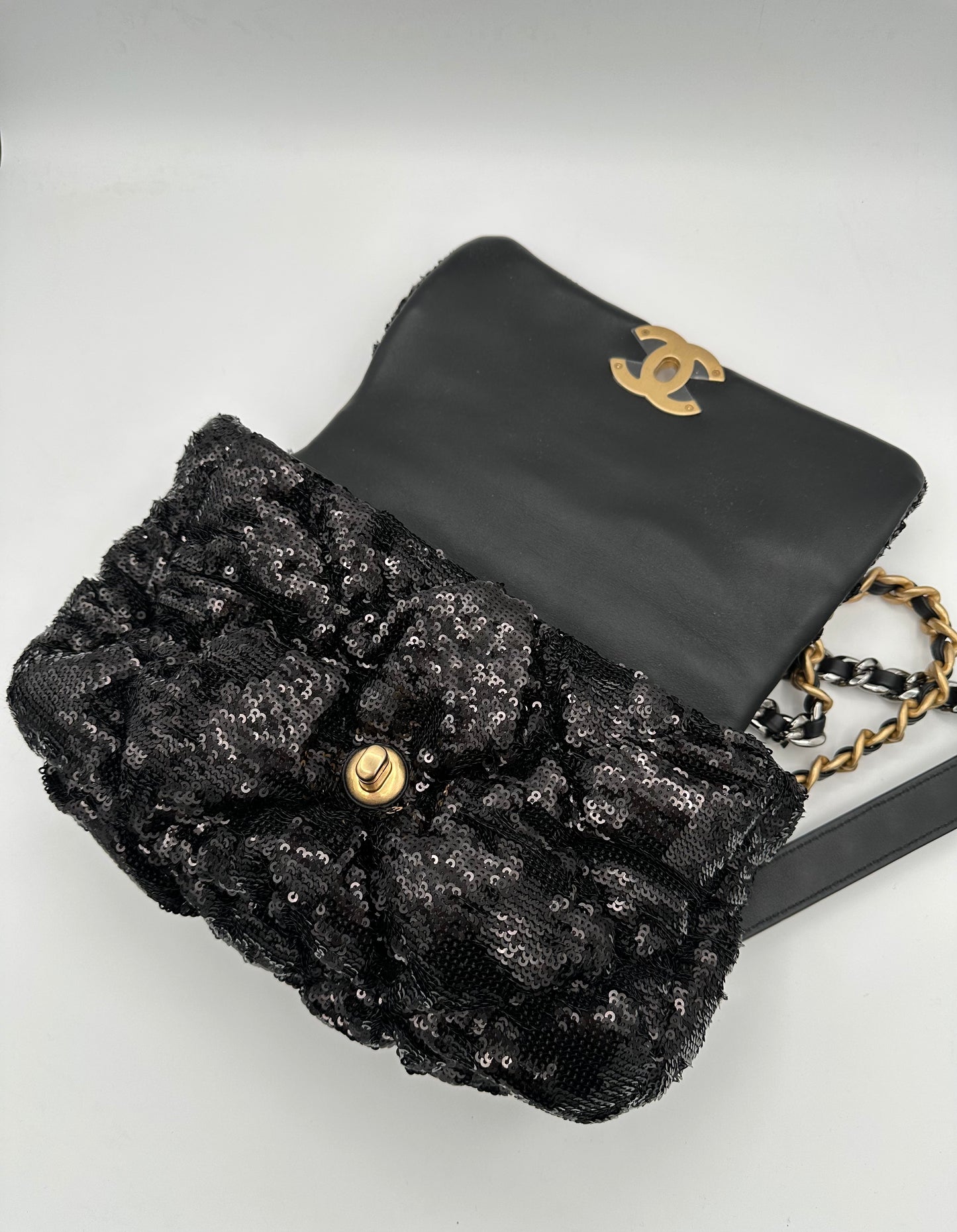 CHANEL 19 Small Sequin Flap