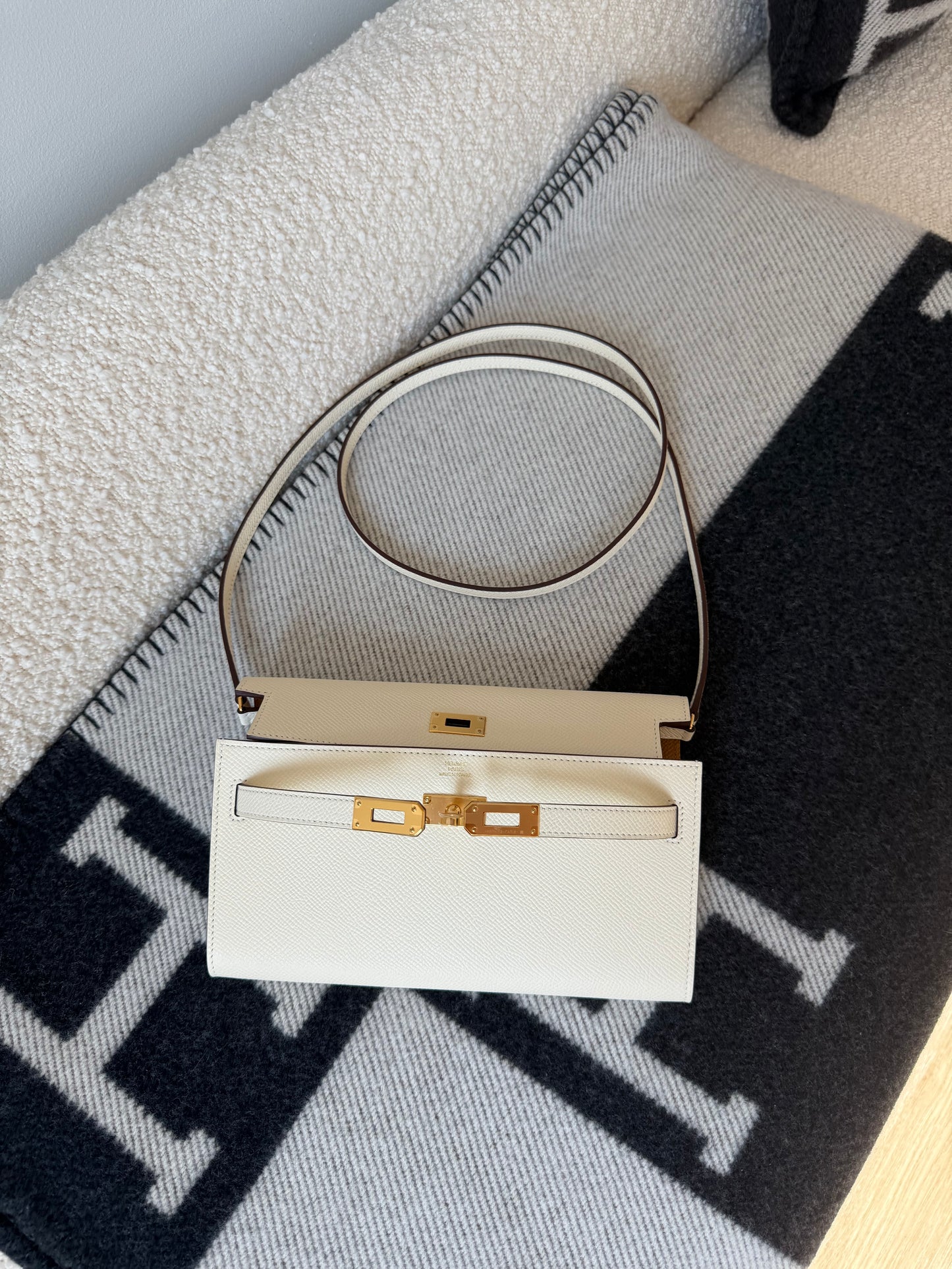 Hermes Kelly To-Go Epsom Nata Verso Sesame GHW