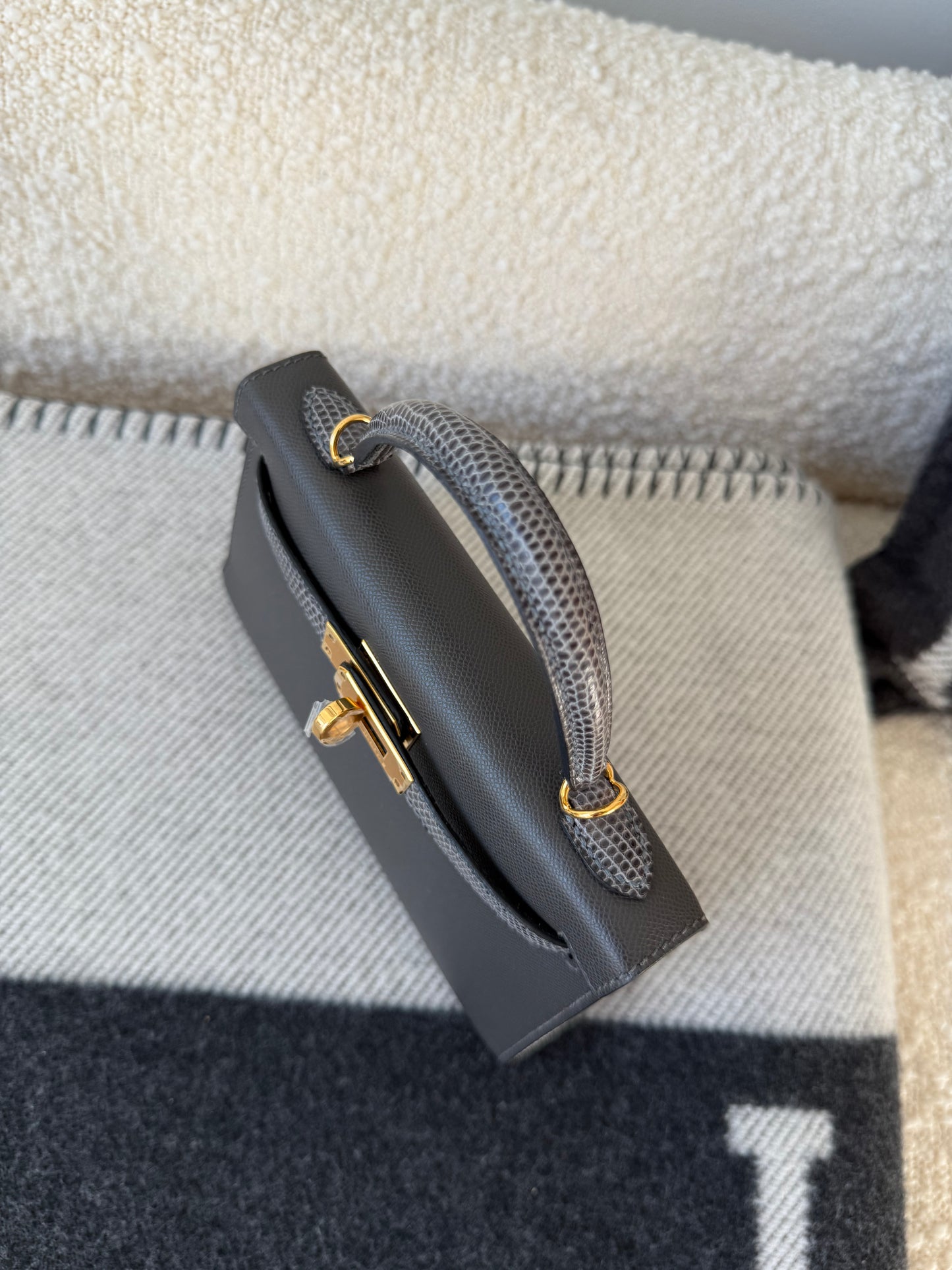 Hermes Mini Kelly Lizard Touch
Graphite/Ardoise Madame