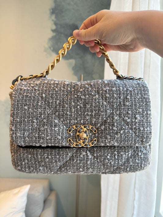 CHANEL 19 Small Tweed Flap