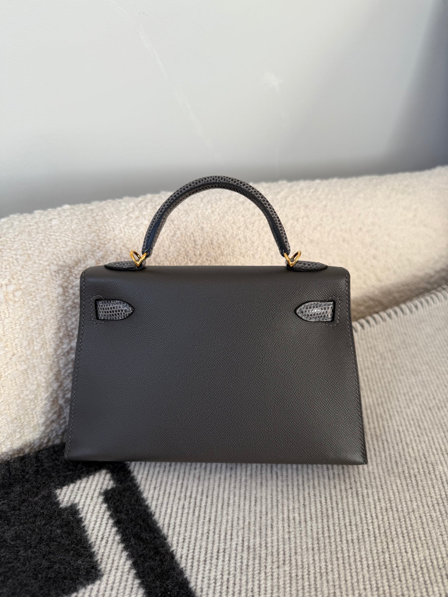 Hermes Mini Kelly Lizard Touch
Graphite/Ardoise Madame