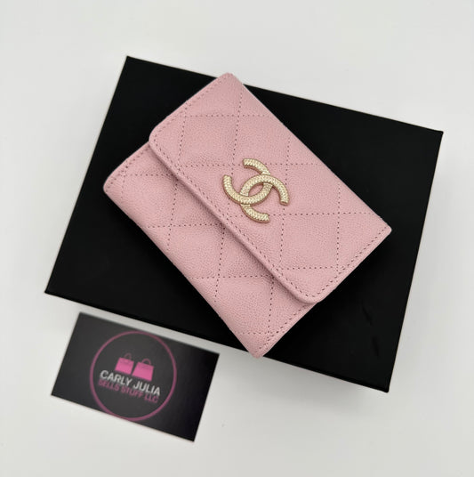 CHANEL 22B Pink Caviar Snap Card Holder