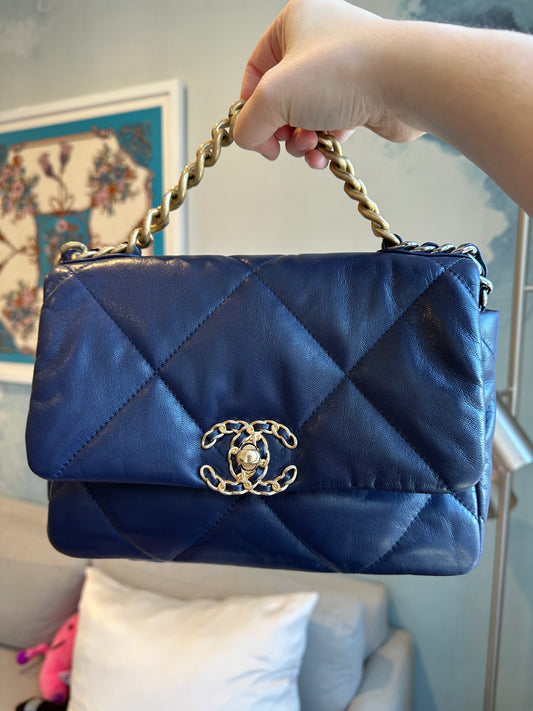 Chanel 19 30 Series Small Navy Flap
