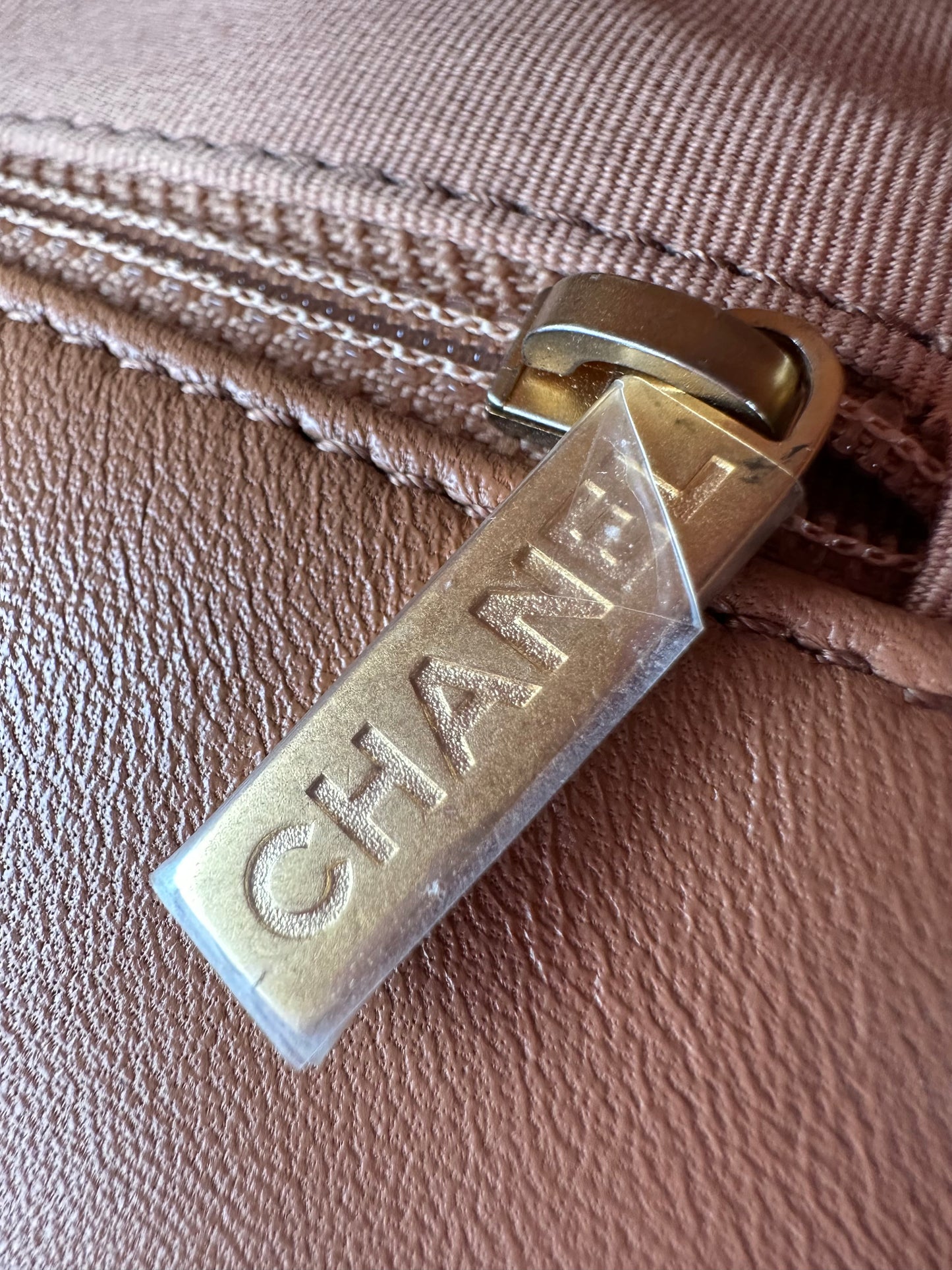 CHANEL 19 Small Carmel Microchip