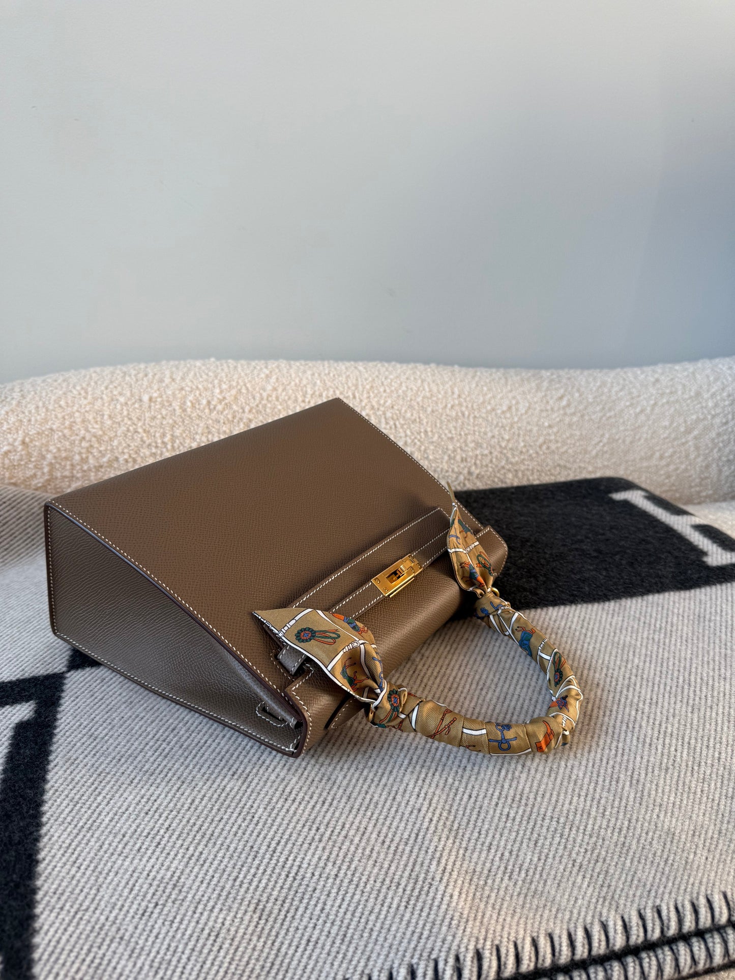 Hermes 2020 Kelly 25 Epsom Sellier Etoupe GHW - Carly Julia Sells Stuff, LLC