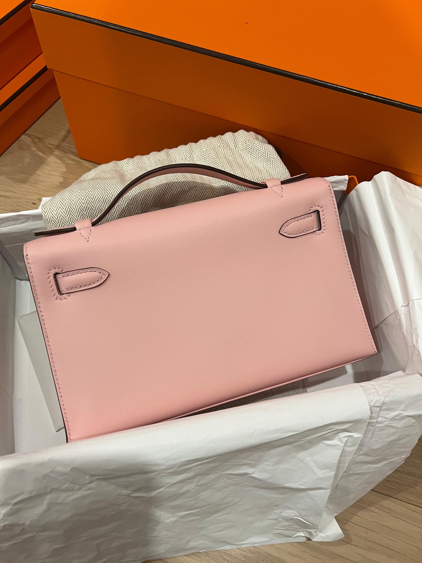 Hermes 2024 HSS Rose Sakura Kelly Pochette Swift Permabrass - Carly Julia Sells Stuff, LLC