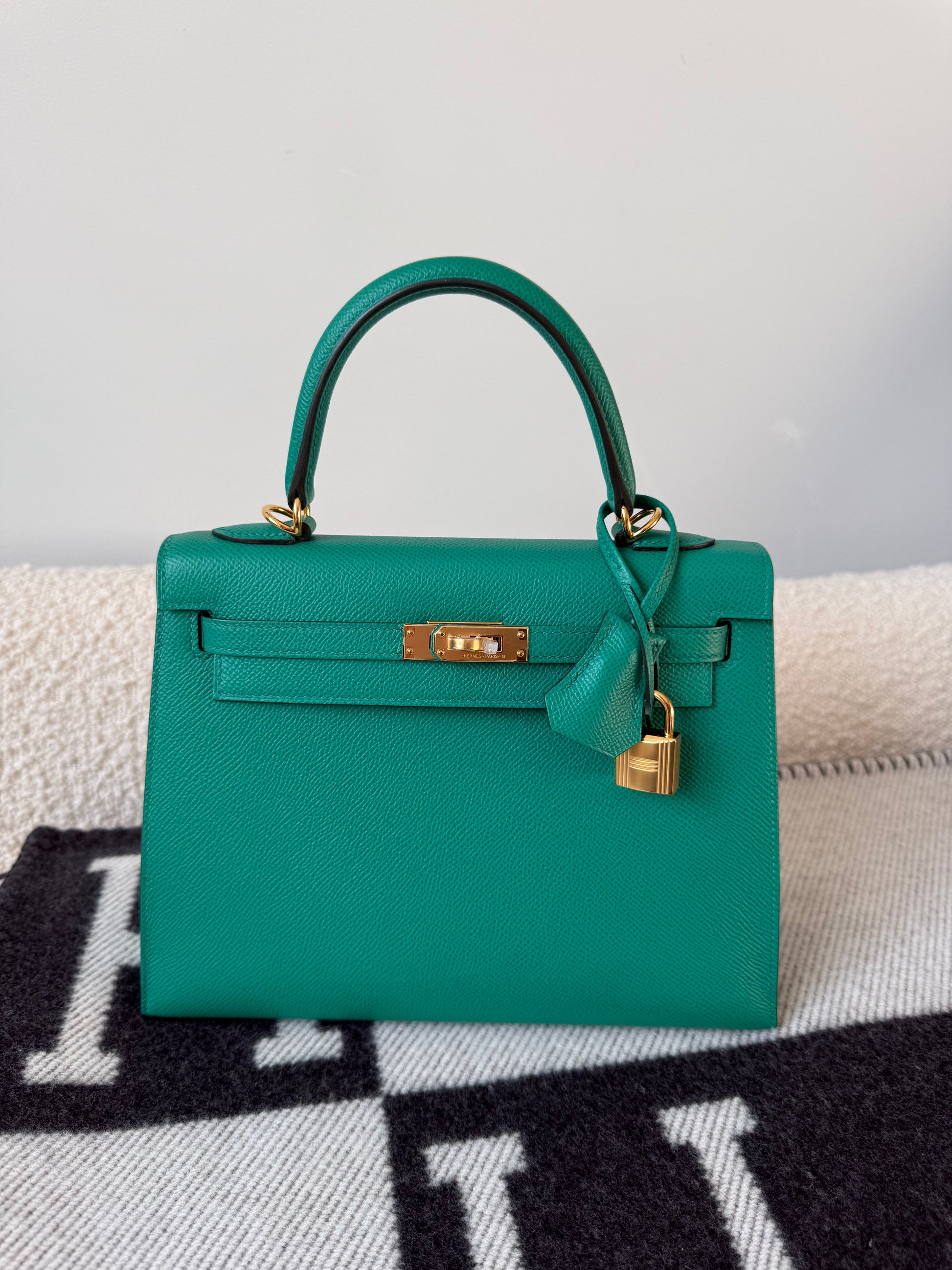 Hermes Kelly 25 Epsom Sellier Vert Jade GHW - Carly Julia Sells Stuff, LLC