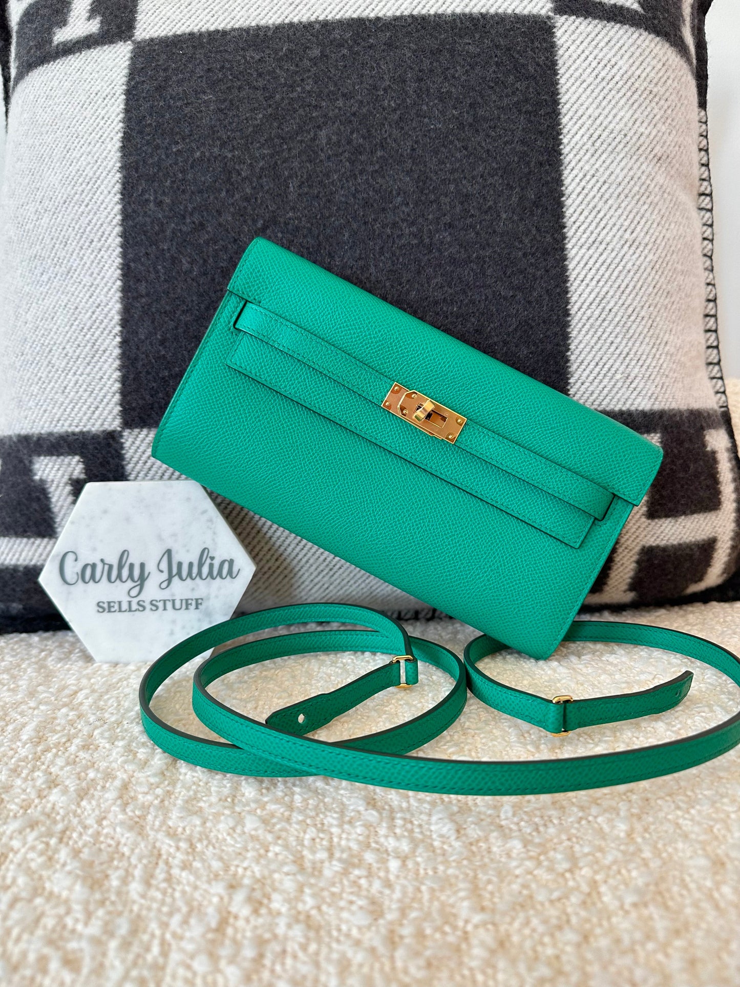 Hermes Kelly To Go Crossbody Wallet Epsom Vert Jade Gold Hardware GHW - Carly Julia Sells Stuff, LLC