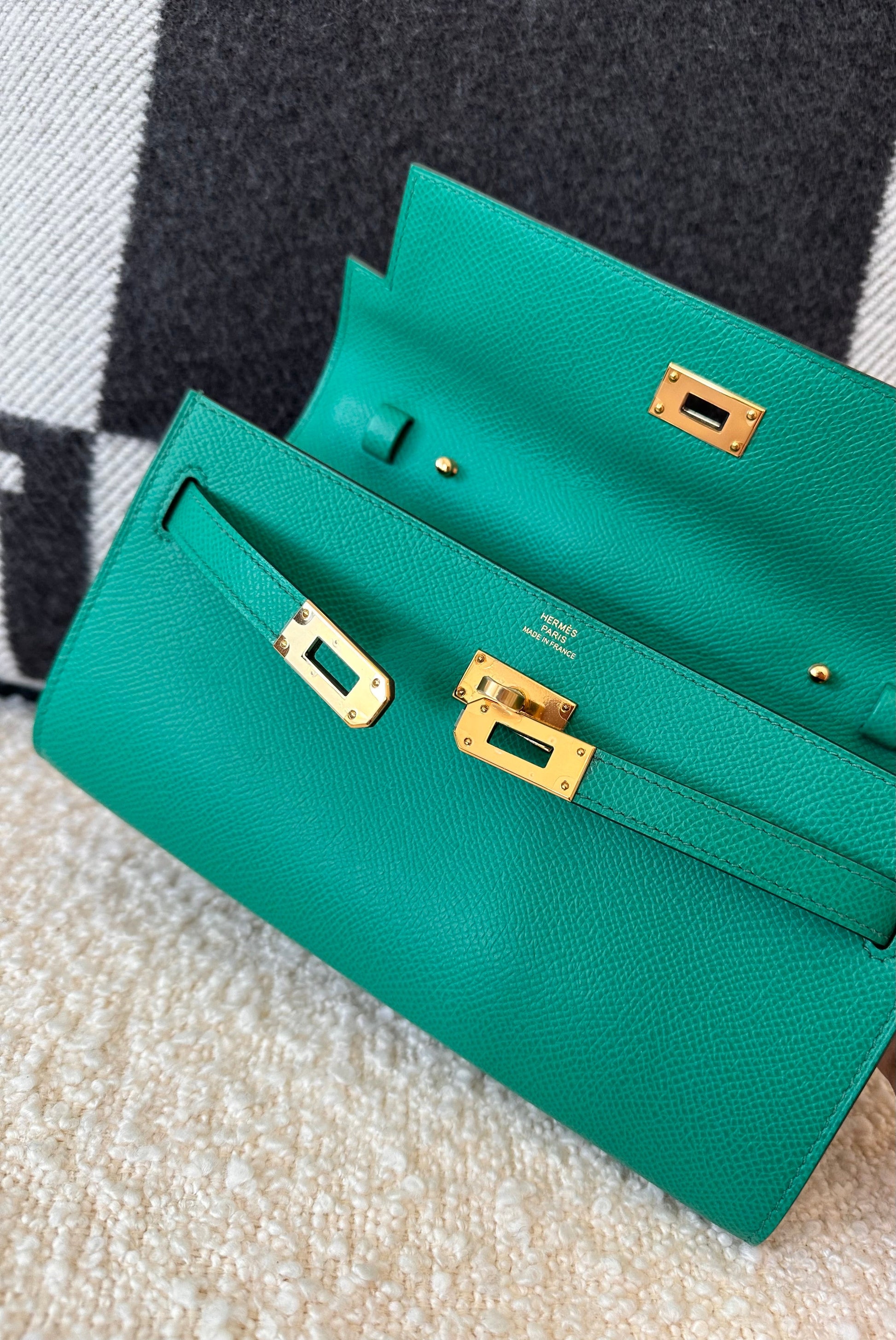 Hermes Kelly To Go Crossbody Wallet Epsom Vert Jade Gold Hardware GHW - Carly Julia Sells Stuff, LLC