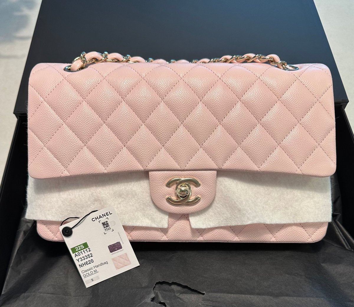 Chanel Classic Flap Handbag Medium 22S Calfskin Pink