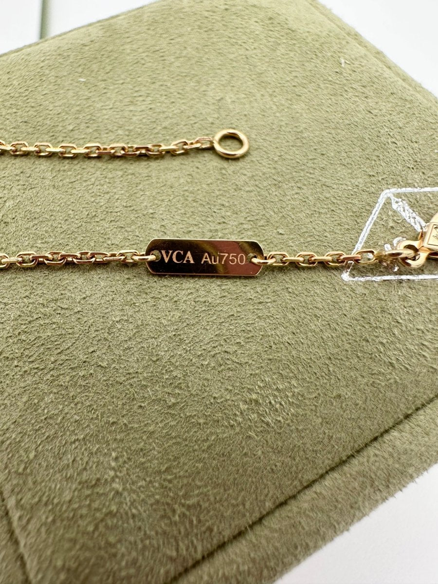 Van Cleef Arpels 2018 Holiday Pendant - Main Image